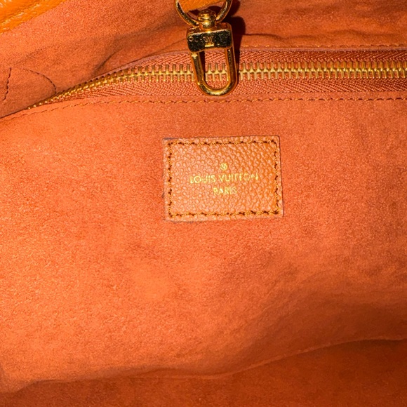 Louis Vuitton Neverfull MM Tan Tote - Picture 7 of 9